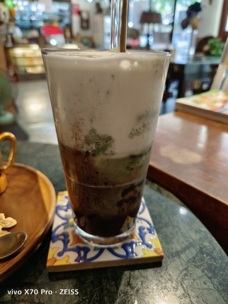 【鹿港美食】穩定飛行專業手沖咖啡，充滿驚奇的巷弄咖啡館，還有神奇的香菜咖啡哦！