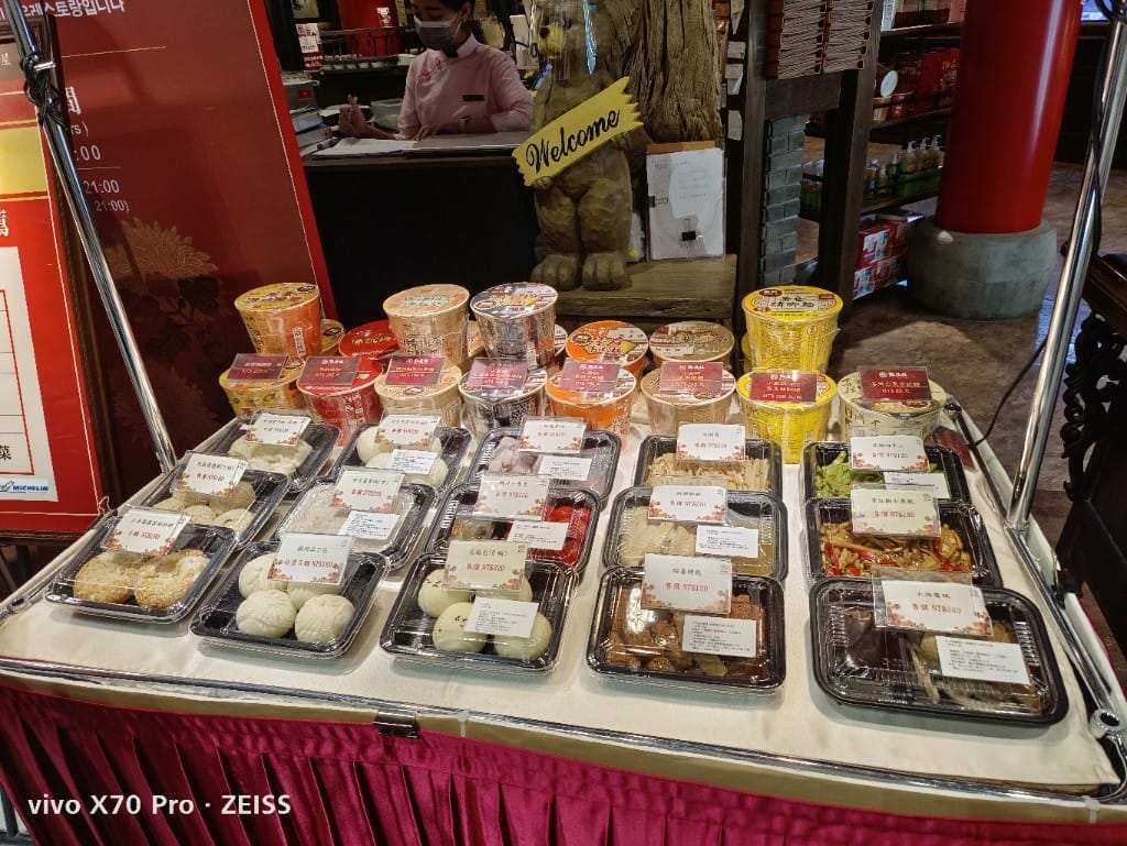 【林口美食】 點水樓點心吃到飽，100顆小籠包$550有找！！！