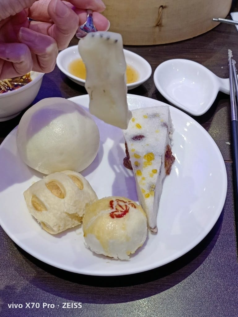 【林口美食】 點水樓點心吃到飽，100顆小籠包$550有找！！！