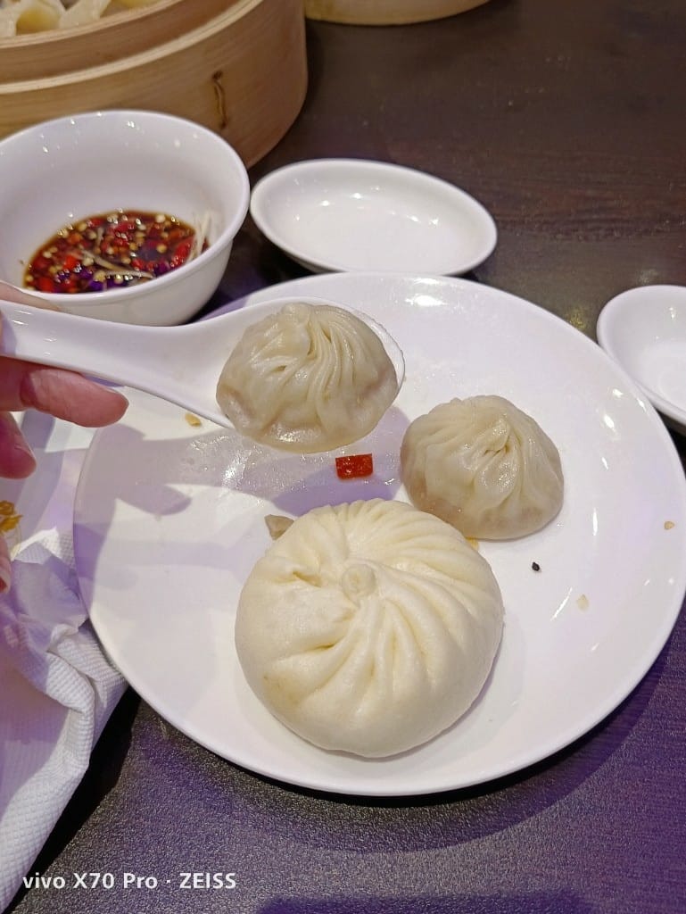 【林口美食】 點水樓點心吃到飽，100顆小籠包$550有找！！！