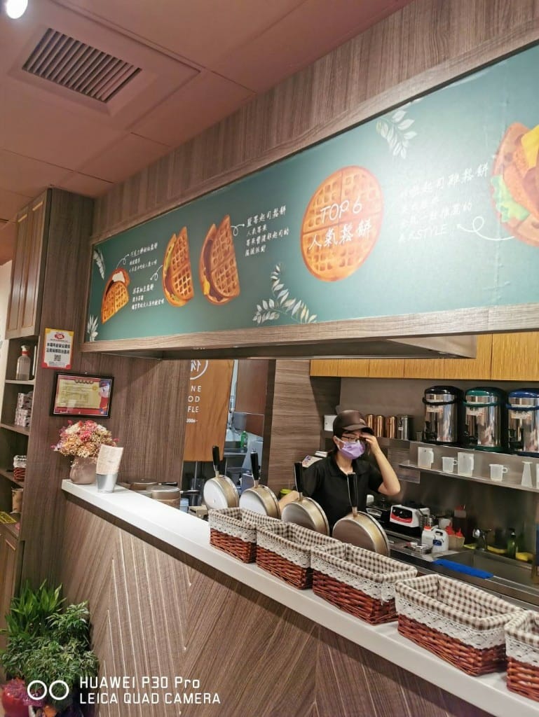 【新莊美食】 小木屋鬆餅，平價又美味鬆餅店