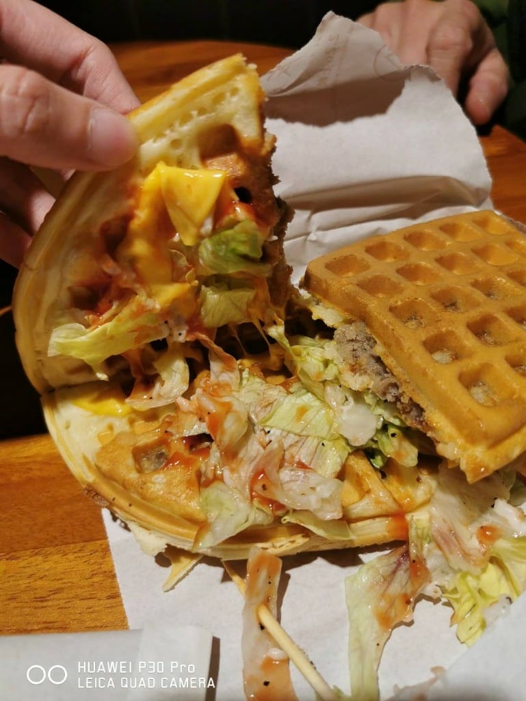 【新莊美食】 小木屋鬆餅，平價又美味鬆餅店