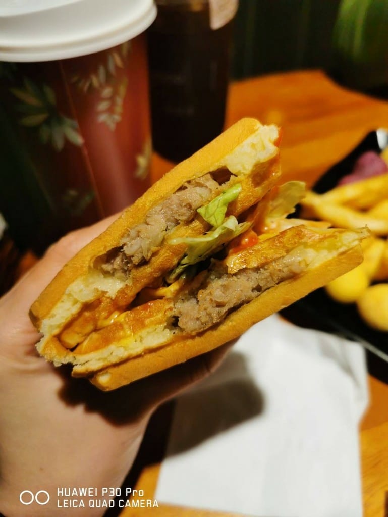 【新莊美食】 小木屋鬆餅，平價又美味鬆餅店