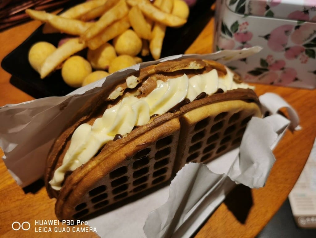 【新莊美食】 小木屋鬆餅，平價又美味鬆餅店