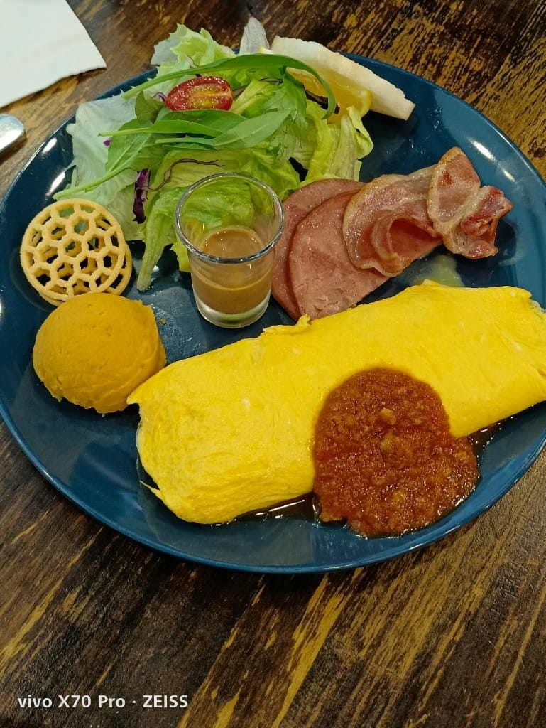 【新莊美食】Action早倉，巷弄內的文青早午餐，環境真的很舒服哦！