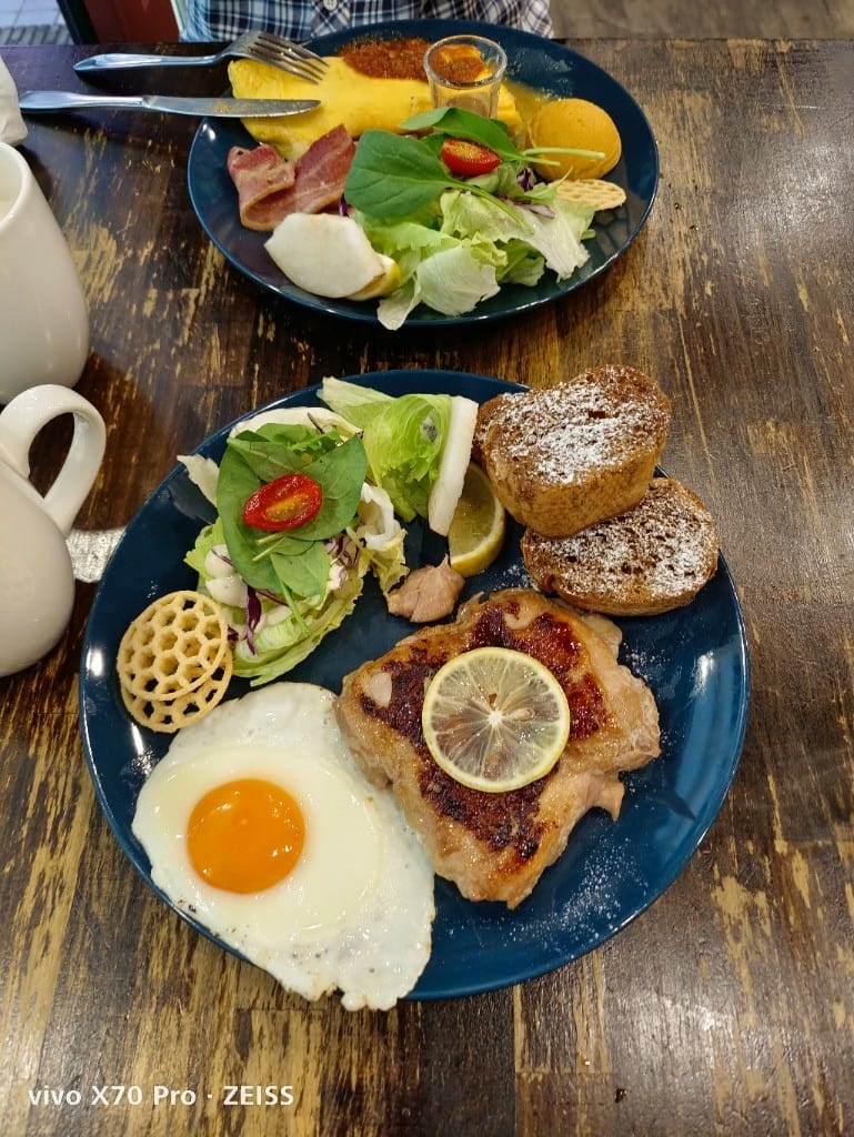 【新莊美食】Action早倉，巷弄內的文青早午餐，環境真的很舒服哦！