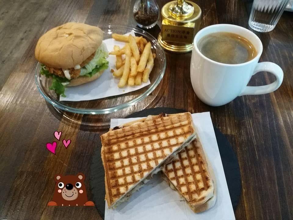 【新莊美食】Action早倉，巷弄內的文青早午餐，環境真的很舒服哦！