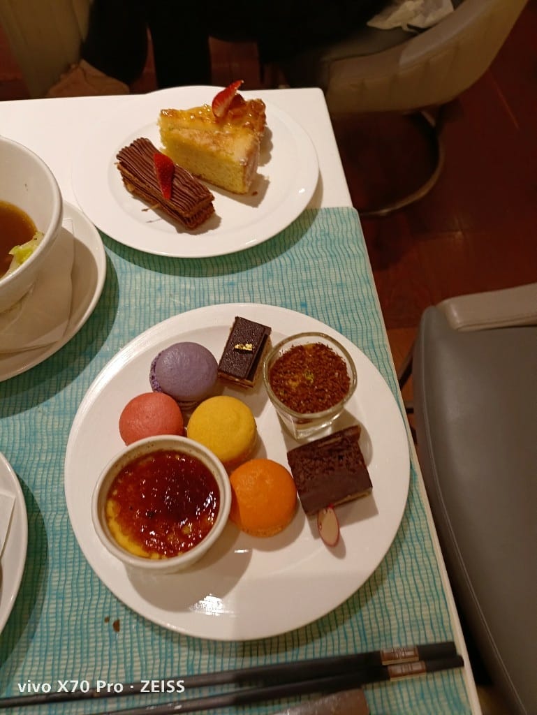 【台北美食】美福彩匯自助餐廳，網路評比第一名的飯店百匯，吃過多次仍舊保持高水準！