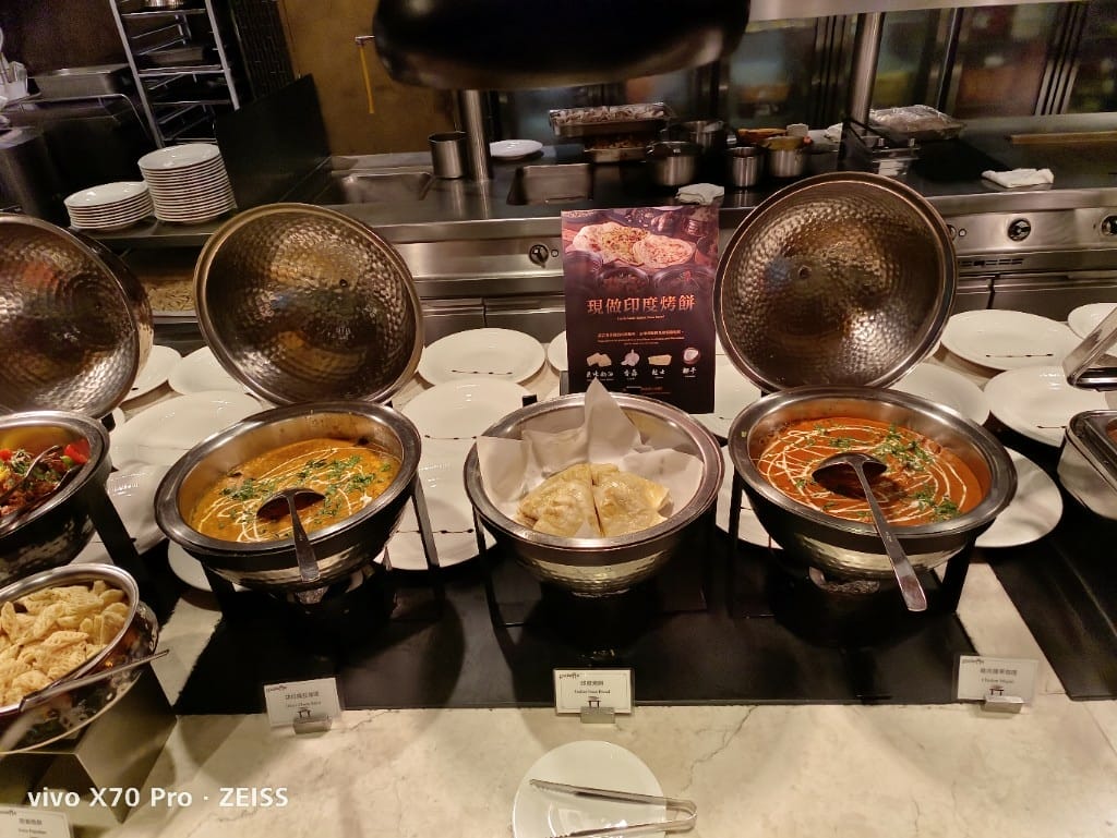 【台北美食】美福彩匯自助餐廳，網路評比第一名的飯店百匯，吃過多次仍舊保持高水準！
