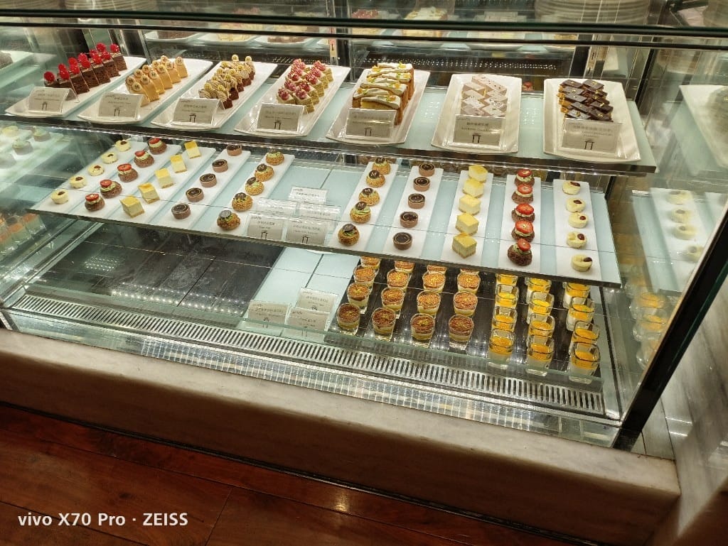 【台北美食】美福彩匯自助餐廳，網路評比第一名的飯店百匯，吃過多次仍舊保持高水準！