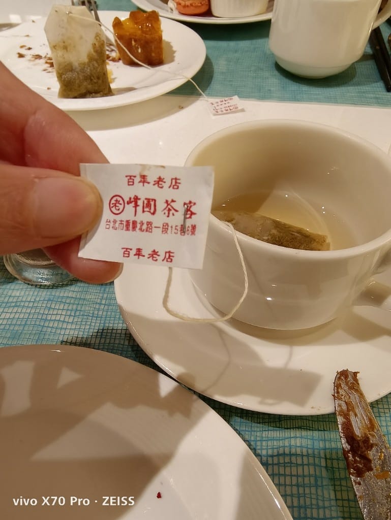 【台北美食】美福彩匯自助餐廳，網路評比第一名的飯店百匯，吃過多次仍舊保持高水準！