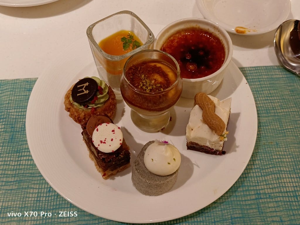 【台北美食】美福彩匯自助餐廳，網路評比第一名的飯店百匯，吃過多次仍舊保持高水準！