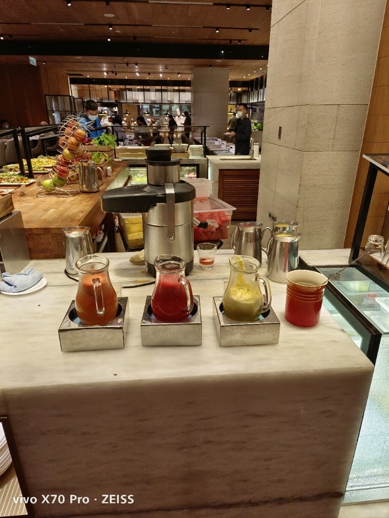 【台北美食】美福彩匯自助餐廳，網路評比第一名的飯店百匯，吃過多次仍舊保持高水準！