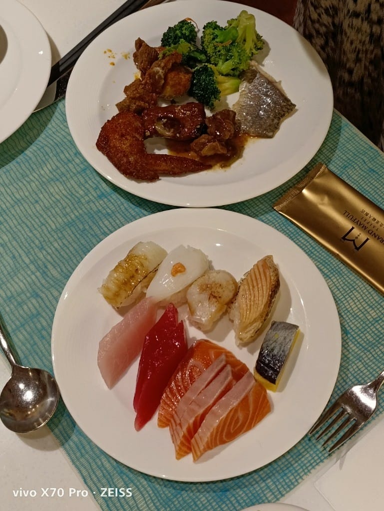 【台北美食】美福彩匯自助餐廳，網路評比第一名的飯店百匯，吃過多次仍舊保持高水準！