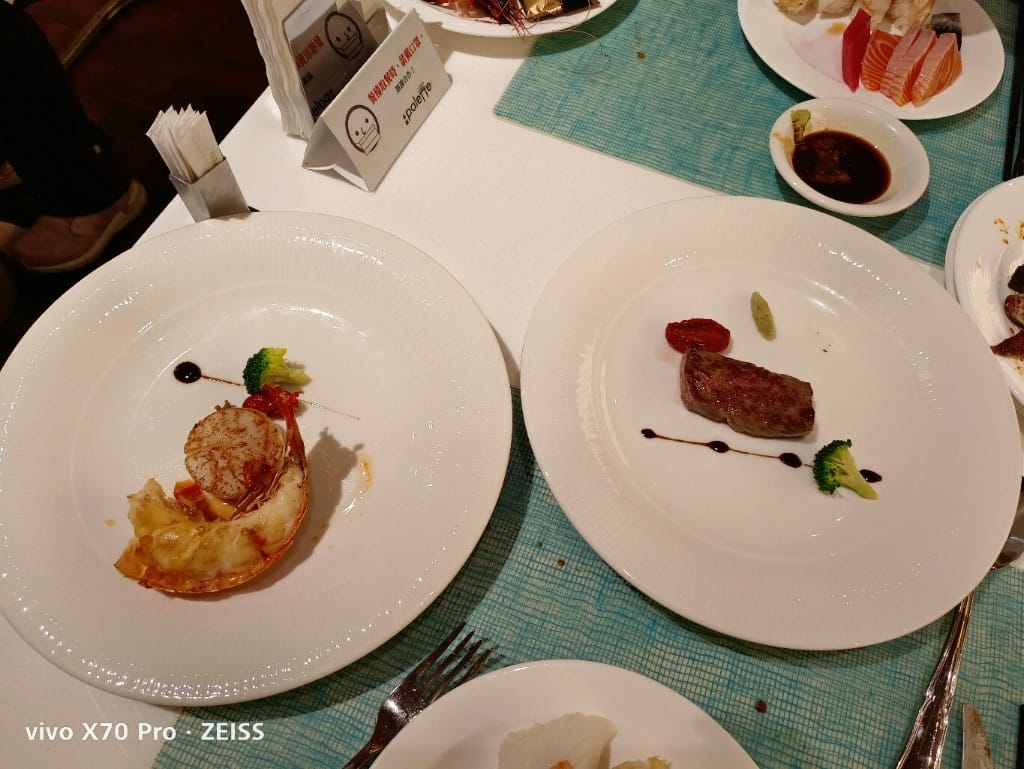【台北美食】美福彩匯自助餐廳，網路評比第一名的飯店百匯，吃過多次仍舊保持高水準！