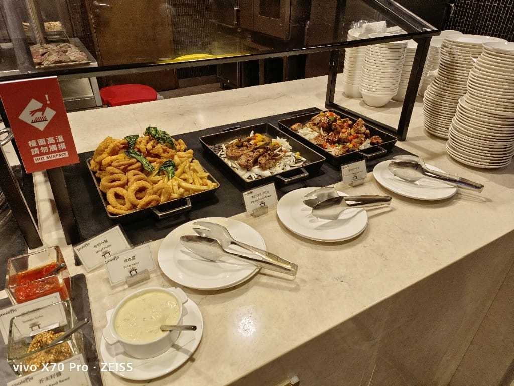 【台北美食】美福彩匯自助餐廳，網路評比第一名的飯店百匯，吃過多次仍舊保持高水準！