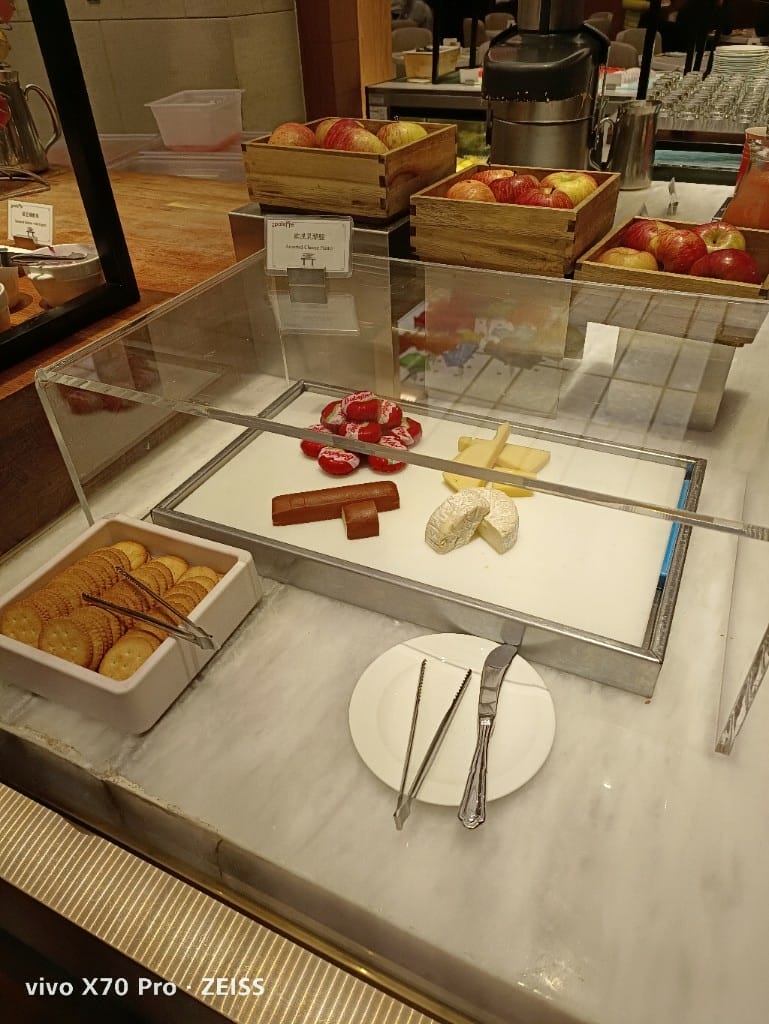 【台北美食】美福彩匯自助餐廳，網路評比第一名的飯店百匯，吃過多次仍舊保持高水準！