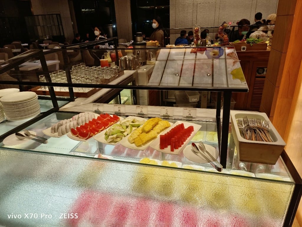 【台北美食】美福彩匯自助餐廳，網路評比第一名的飯店百匯，吃過多次仍舊保持高水準！