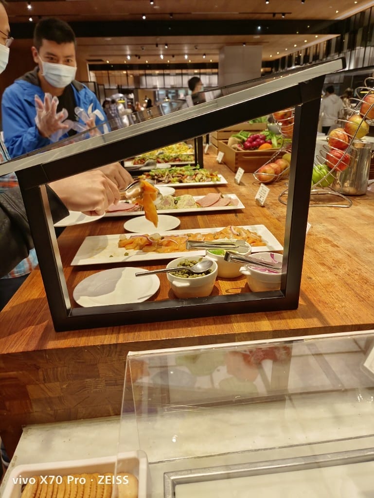 【台北美食】美福彩匯自助餐廳，網路評比第一名的飯店百匯，吃過多次仍舊保持高水準！
