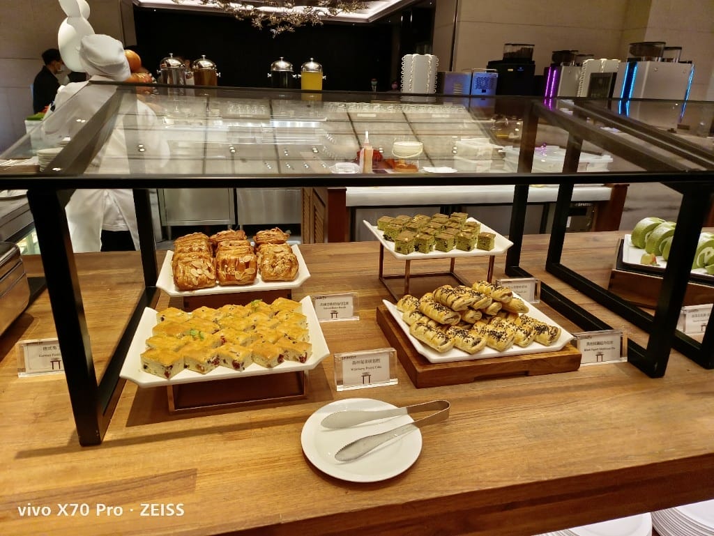 【台北美食】美福彩匯自助餐廳-下午茶，網路評比第一名的飯店百匯，吃過多次仍舊保持高水準！