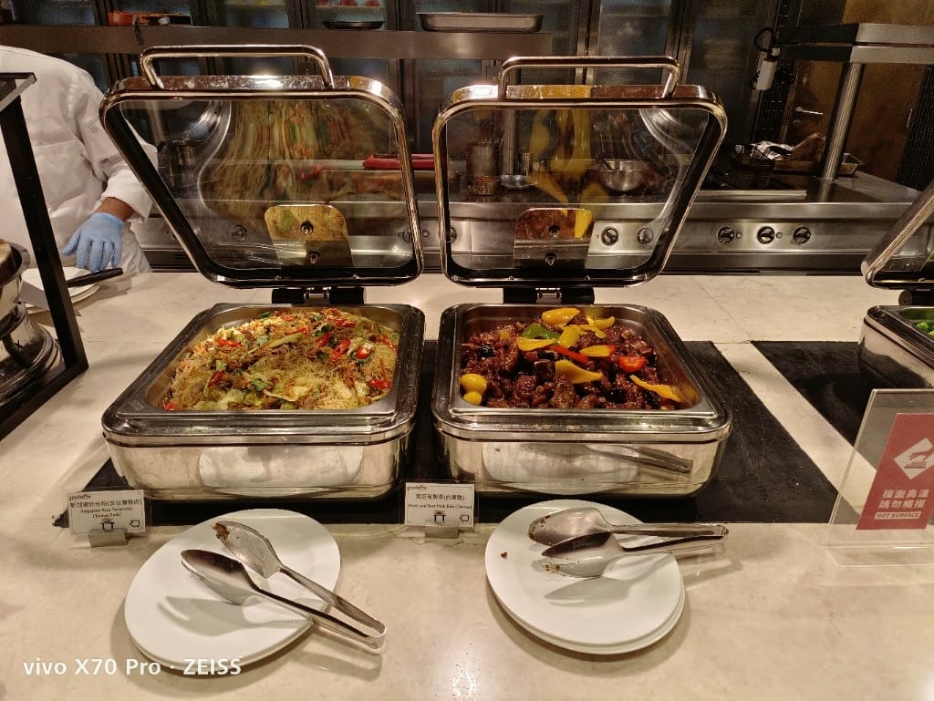 【台北美食】美福彩匯自助餐廳-下午茶，網路評比第一名的飯店百匯，吃過多次仍舊保持高水準！