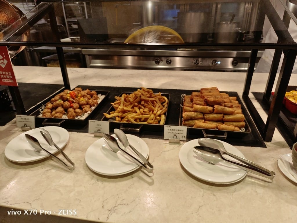 【台北美食】美福彩匯自助餐廳-下午茶，網路評比第一名的飯店百匯，吃過多次仍舊保持高水準！