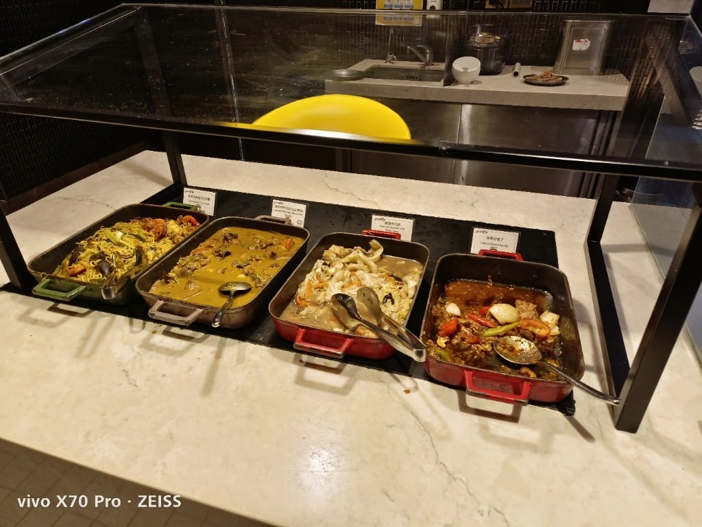 【台北美食】美福彩匯自助餐廳-下午茶，網路評比第一名的飯店百匯，吃過多次仍舊保持高水準！