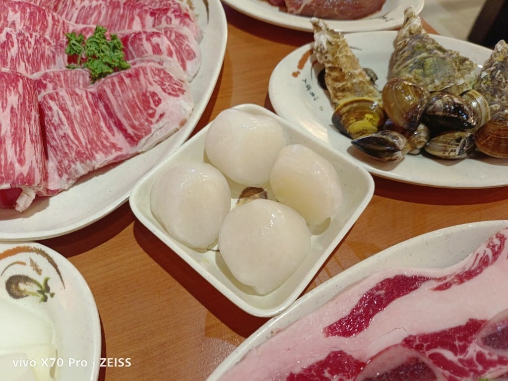 【板橋美食】久天日式碳火燒肉,板橋後站老字號日式燒肉,黑牛油花實在太美了! - 第16張圖 【板橋美食】久天日式碳火燒肉,板橋後站老字號日式燒肉,黑牛油花實在太美了!
