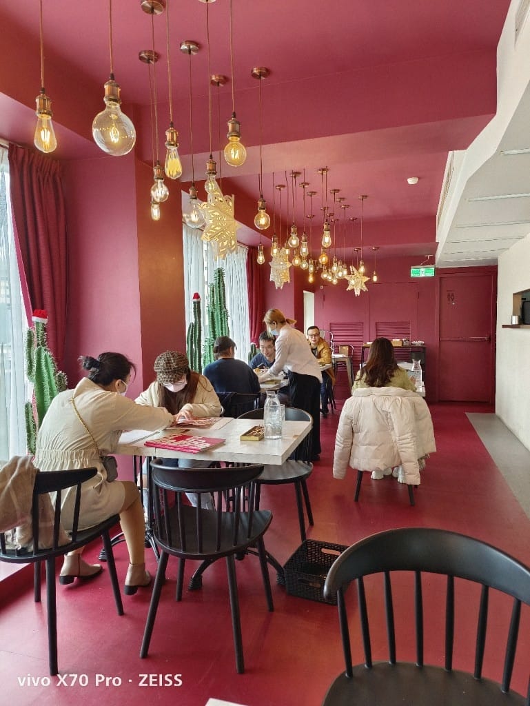 【台北美食】 MeatUp，話題十足又好拍的網美咖啡店