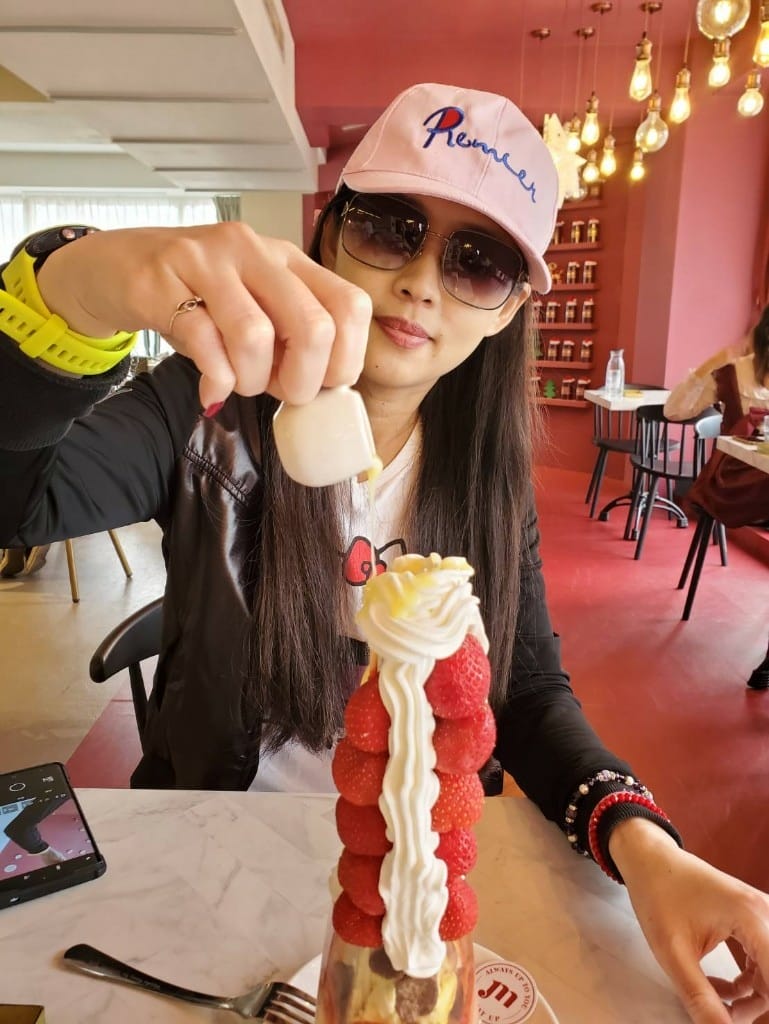 【台北美食】 MeatUp，話題十足又好拍的網美咖啡店