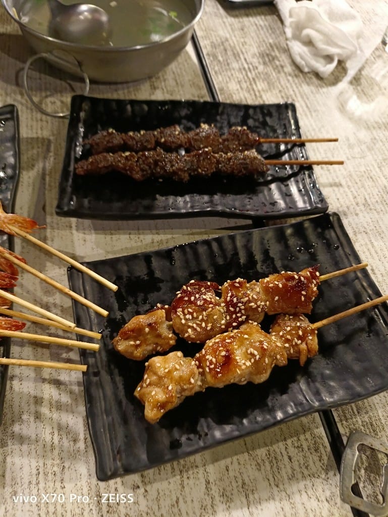【台北美食】 八仙碳烤，露天的串燒熱炒餐廳，好吃又有好氣氛
