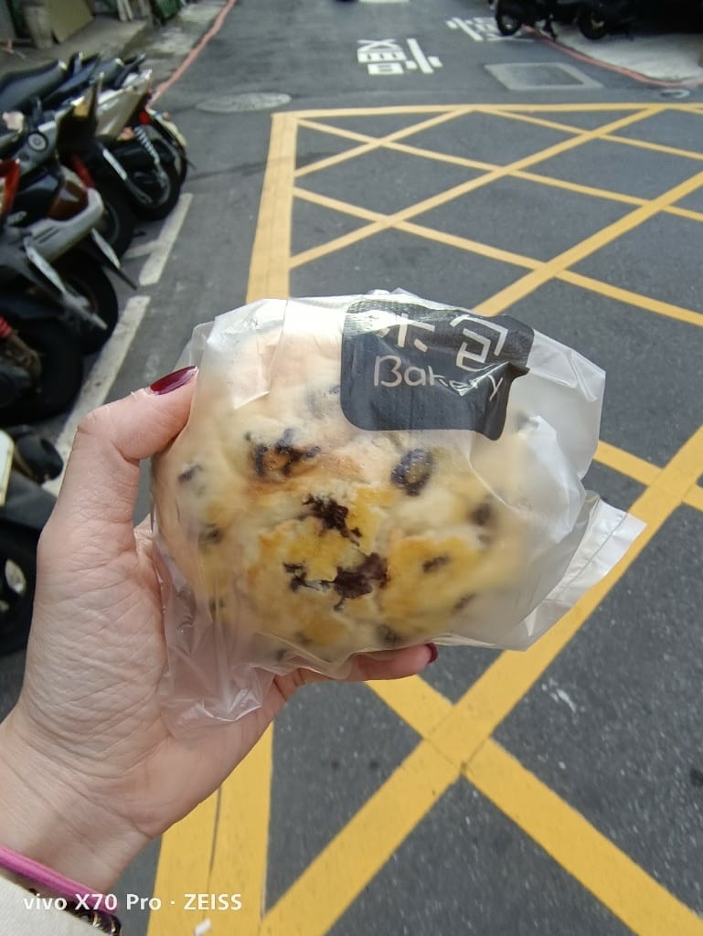 【板橋美食】米包，巷子裡的排隊限量蔥仔胖，3點半出爐，一小時就售完了！