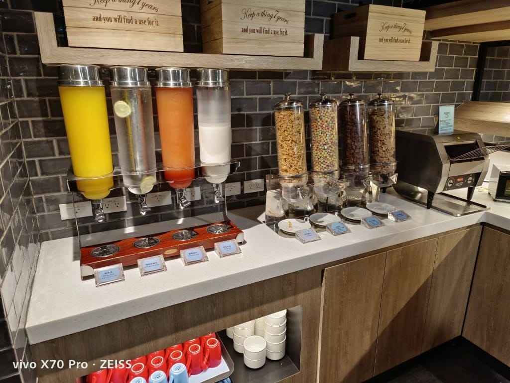 ［台北住宿］捷絲旅西門館，1泊2食（牛排餐+自助早餐）只要$1999💕