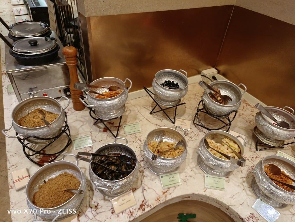 【台北美食】花園大酒店饗聚廚房早餐，小巧精緻的飯店早餐