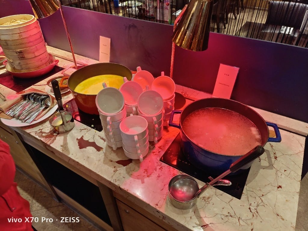 【台北美食】花園大酒店，饗聚廚房午餐搭配振興券一人只要$334哦！