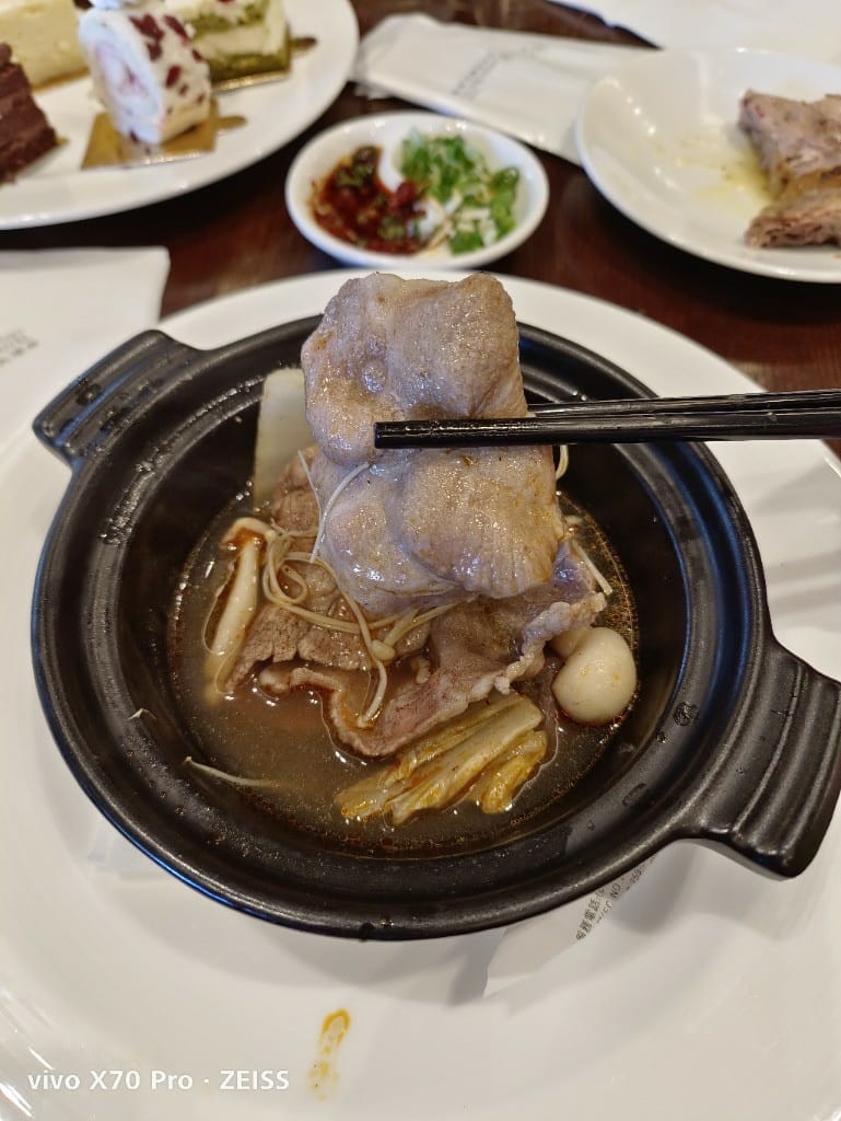 【台北美食】花園大酒店，饗聚廚房午餐搭配振興券一人只要$334哦！