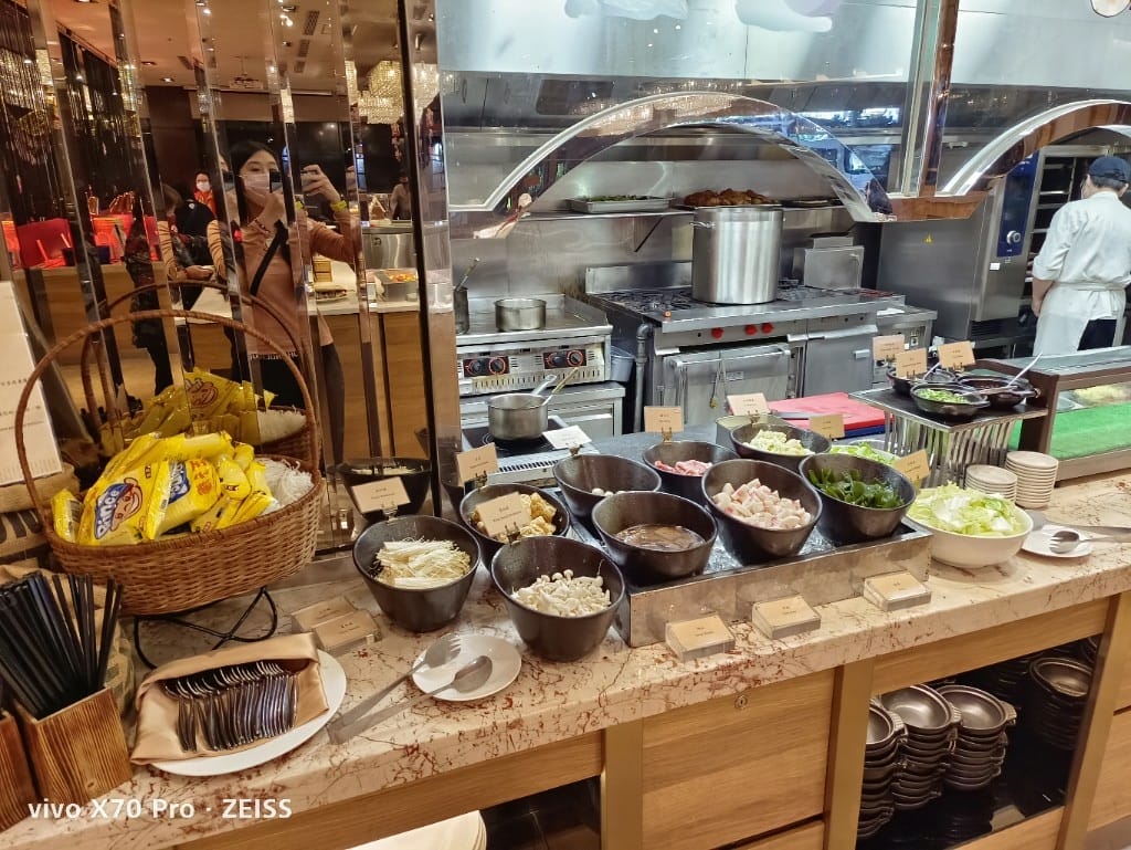 【台北美食】花園大酒店，饗聚廚房午餐搭配振興券一人只要$334哦！