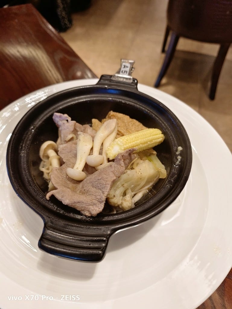 【台北美食】花園大酒店，饗聚廚房午餐搭配振興券一人只要$334哦！