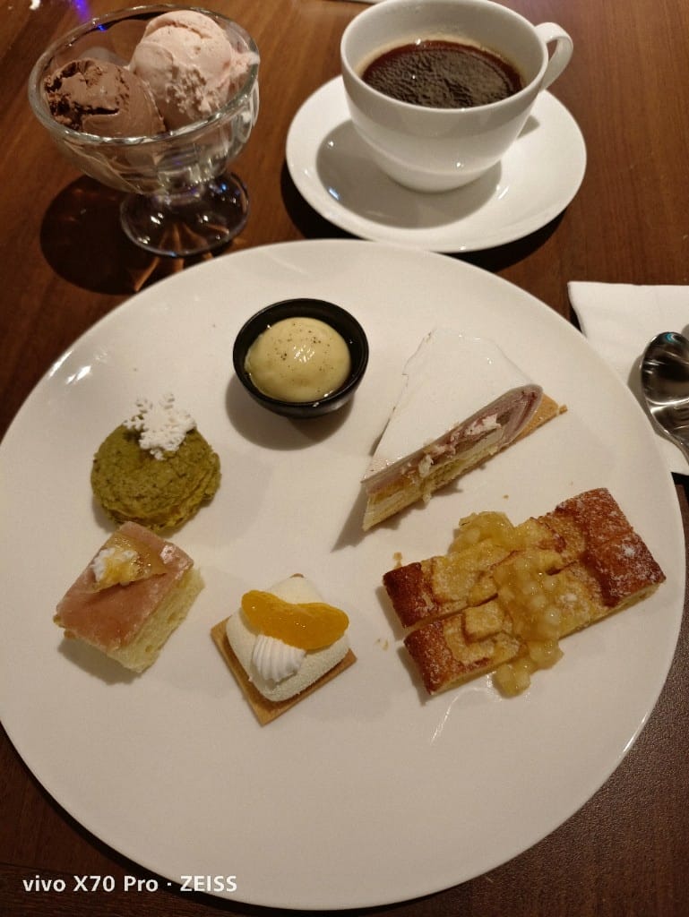【台北美食】JR東日本大飯店，鉑麗安全日餐廳實現龍蝦自由❤️❤️❤️