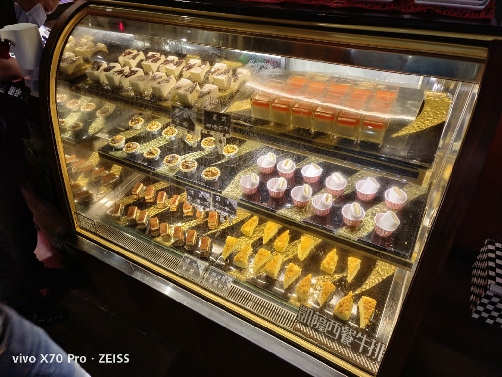 【台北美食】凱撒西餐牛排,讓人充滿期待的老牌西餐牛排恢復營業了❤️❤️❤️ - 第28張圖 【台北美食】凱撒西餐牛排,讓人充滿期待的老牌西餐牛排恢復營業了❤️❤️❤️
