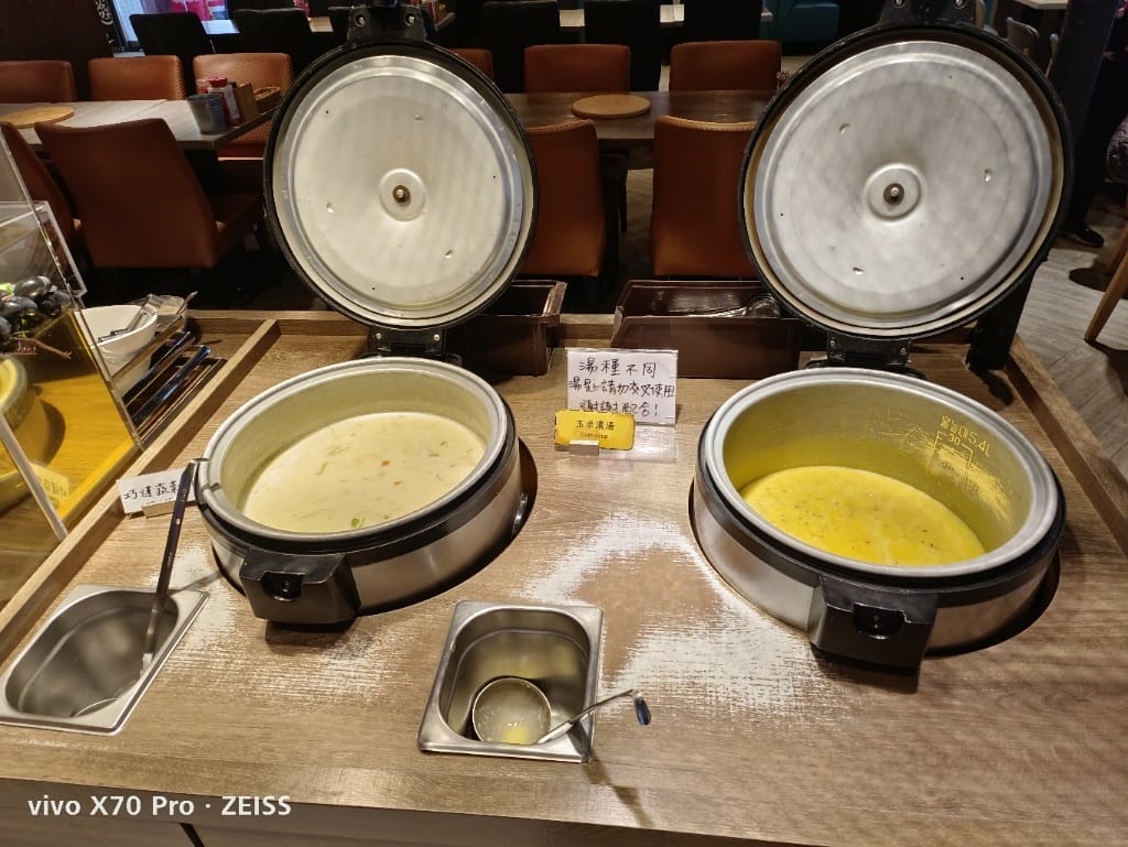 【新莊美食】鬥牛士義式廚房，趕在20220101漲價前，再來回味一下美味的Pizza及炸雞們❤️