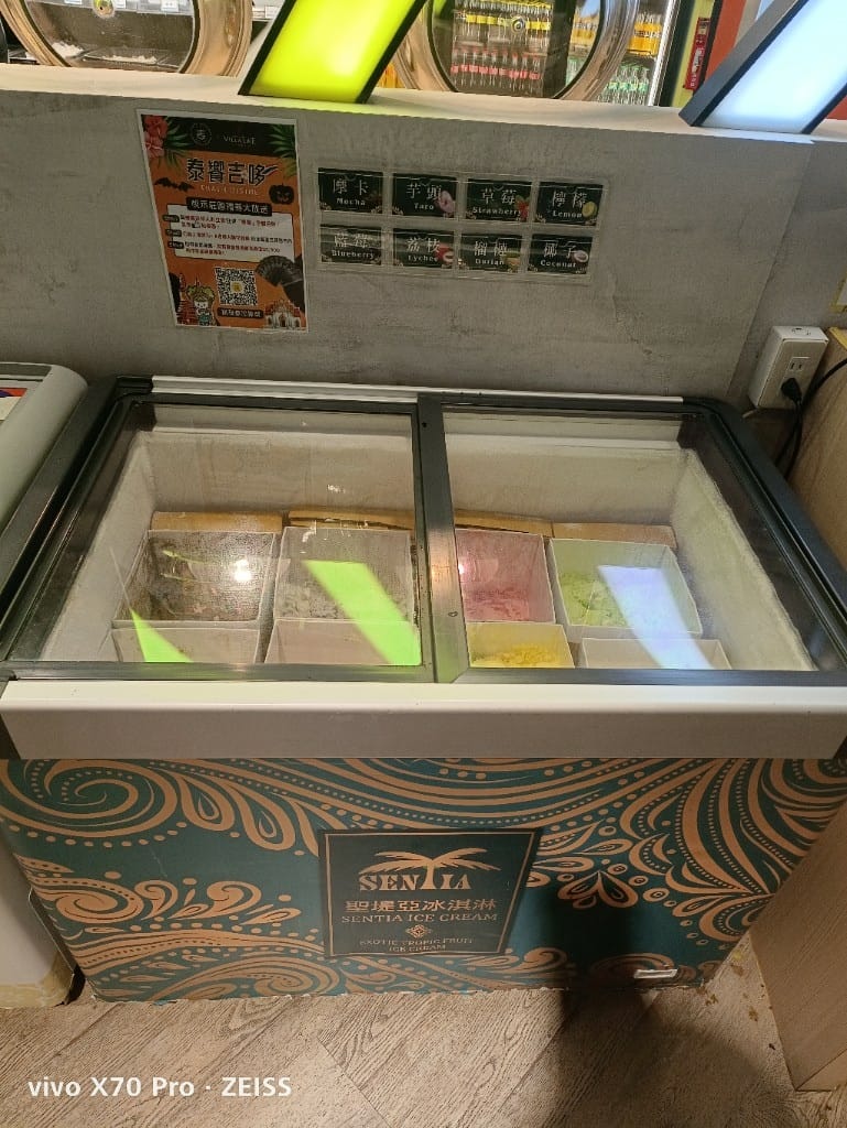 【板橋美食】吉哆火鍋百匯2訪，食物選擇多到選擇障礙會發作😂