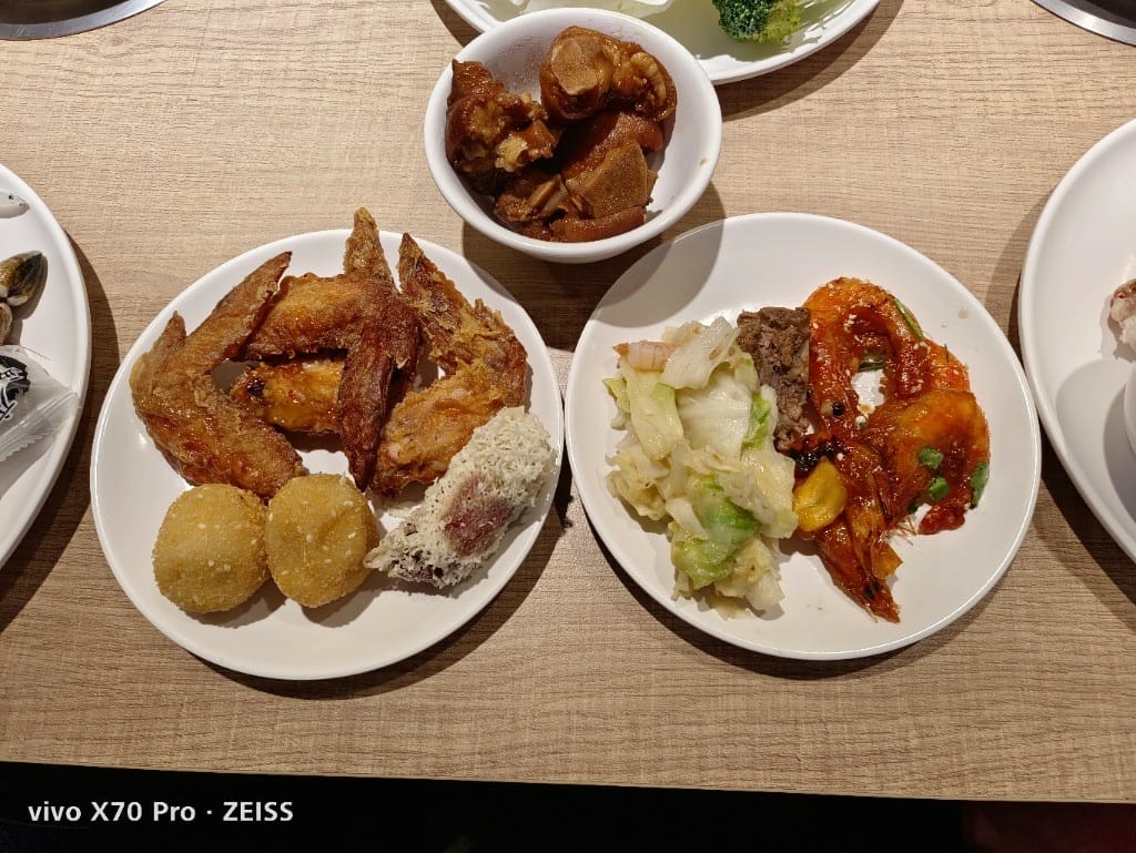 【板橋美食】吉哆火鍋百匯2訪，食物選擇多到選擇障礙會發作😂