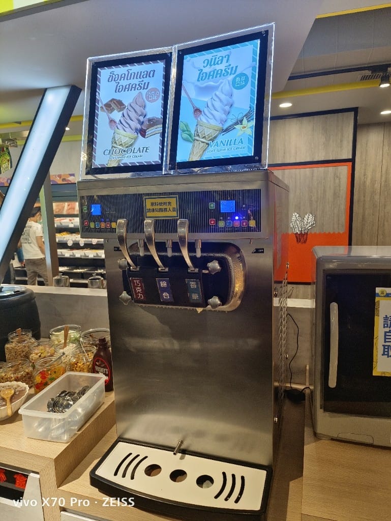 【板橋美食】吉哆火鍋百匯2訪，食物選擇多到選擇障礙會發作😂