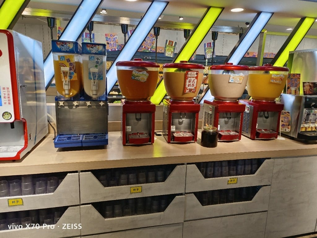 【板橋美食】吉哆火鍋百匯2訪，食物選擇多到選擇障礙會發作😂