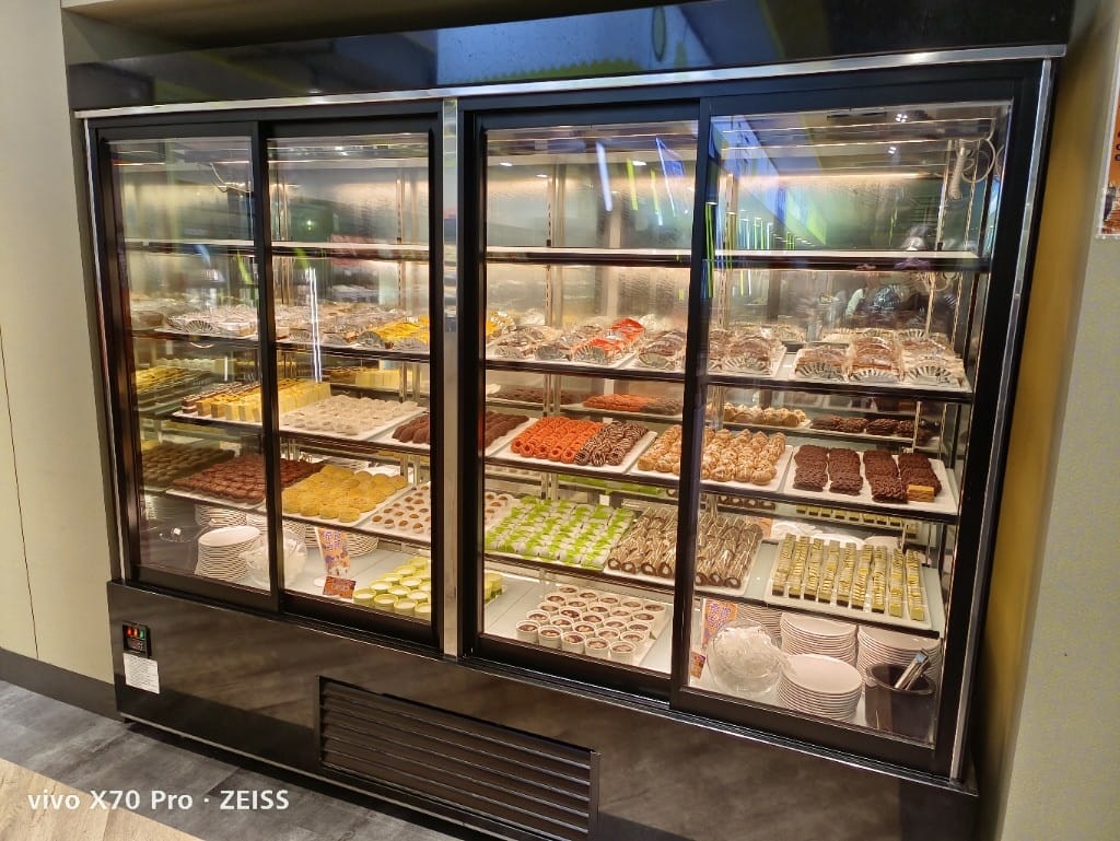 【板橋美食】吉哆火鍋百匯2訪，食物選擇多到選擇障礙會發作😂