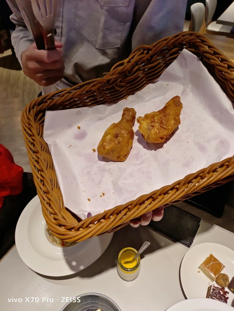 【新莊美食】鬥牛士義式廚房，趕在20220101漲價前，再來回味一下美味的Pizza及炸雞們❤️