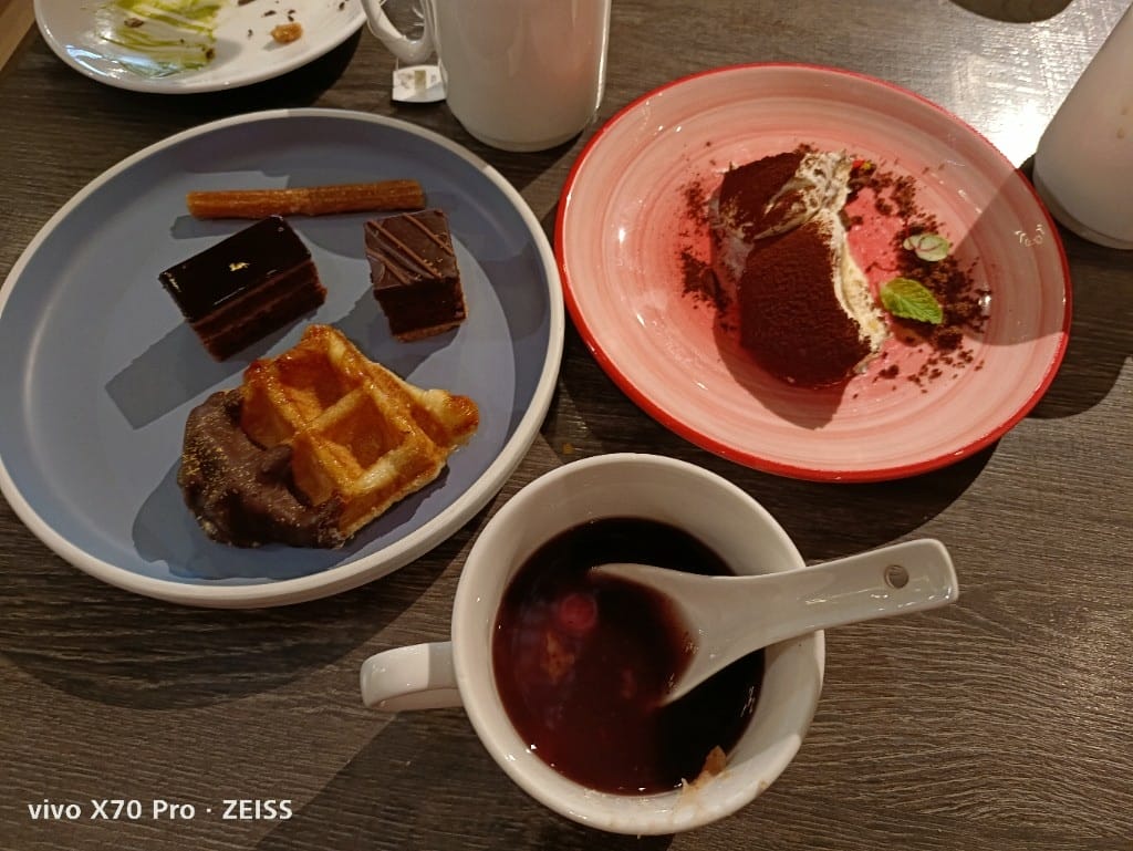 【台北美食】喜來登12廚下午茶，除了半隻龍蝦，還有好多美味的熱食！