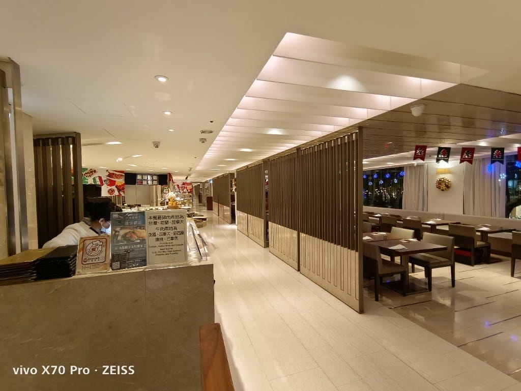 【台北美食】老爺大酒店LeCafe晚餐，小而精巧的飯店百匯
