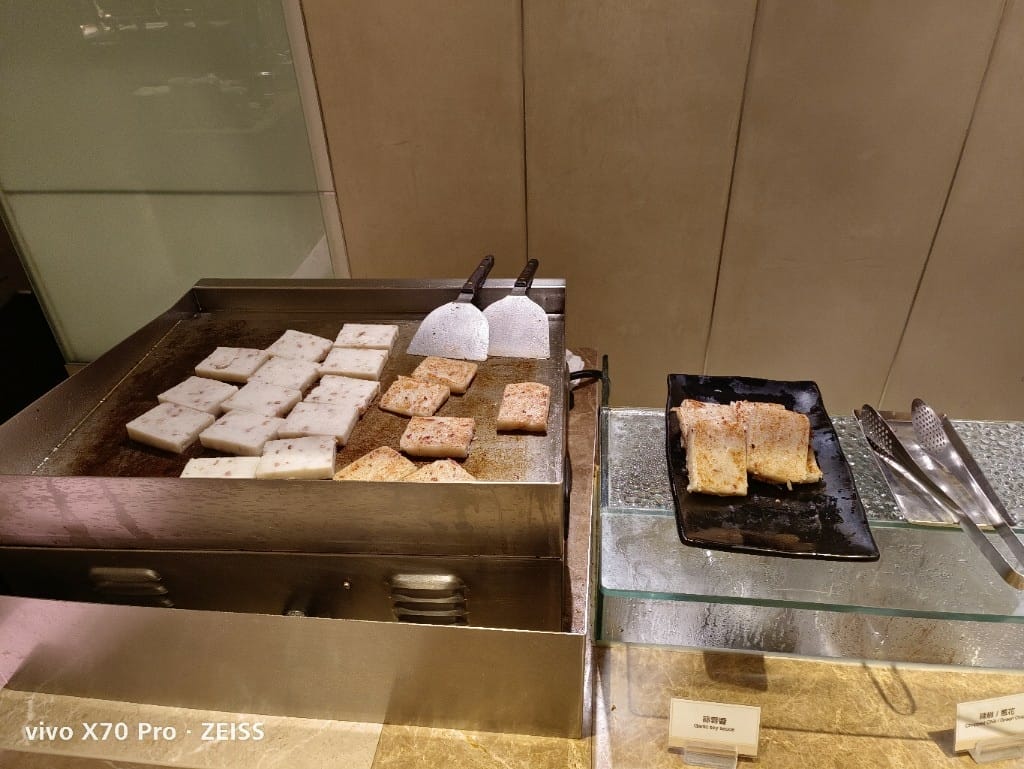 【台北美食】老爺大酒店LeCafe晚餐，小而精巧的飯店百匯